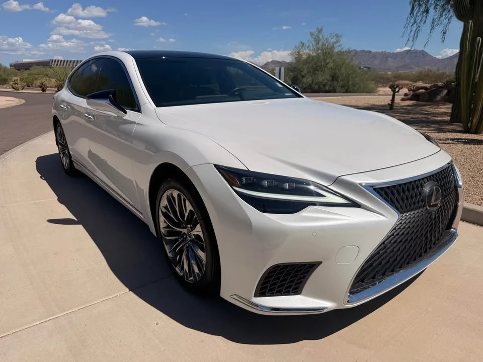 2022 Lexus LS 5th Gen - Image 4 of 11