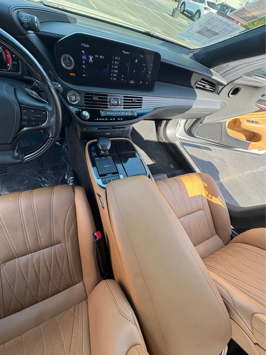 2022 Lexus LS 5th Gen - Image 2 of 4