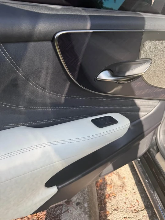 2022 Lexus LS 5th Gen - Image 11 of 14