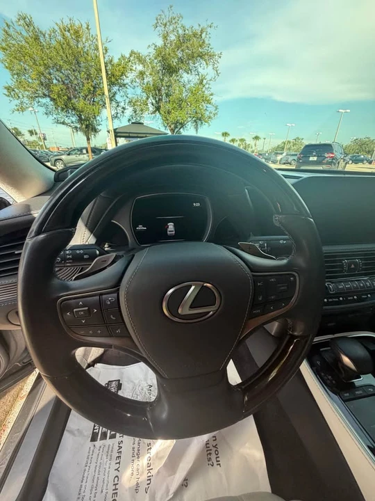 2022 Lexus LS 5th Gen - Image 7 of 14