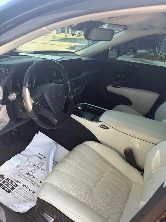 2022 Lexus LS 5th Gen - Image 6 of 14