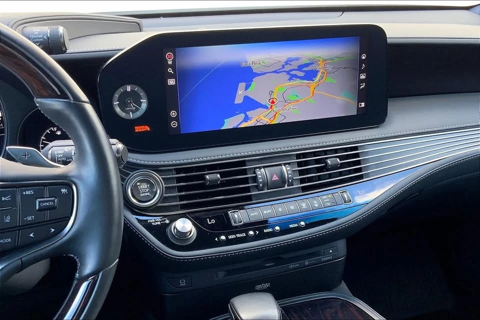 2022 Lexus LS 5th Gen - Image 15 of 20