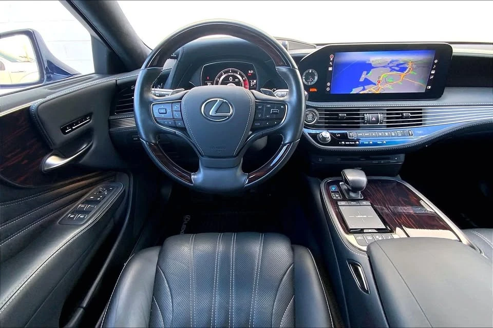 2022 Lexus LS 5th Gen - Image 14 of 20