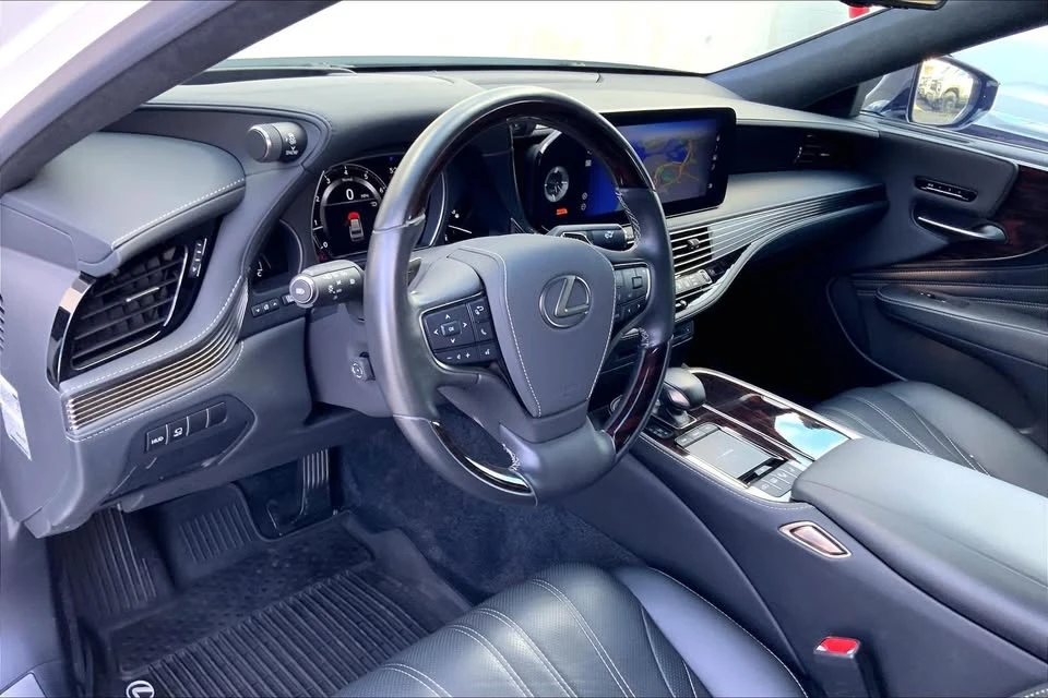 2022 Lexus LS 5th Gen - Image 2 of 20