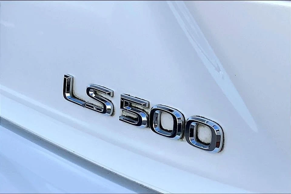 2022 Lexus LS 5th Gen - Image 7 of 20