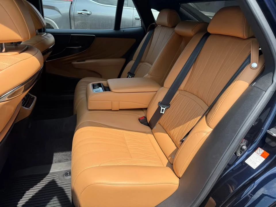 2022 Lexus LS 5th Gen - Image 8 of 11
