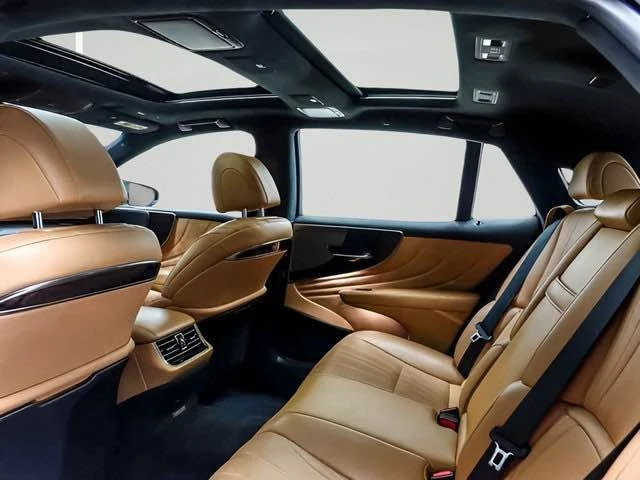 2022 Lexus LS 5th Gen - Image 7 of 17