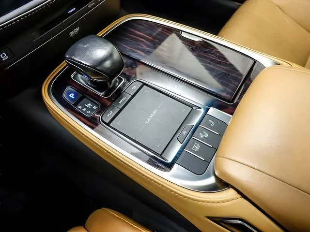 2022 Lexus LS 5th Gen - Image 14 of 17