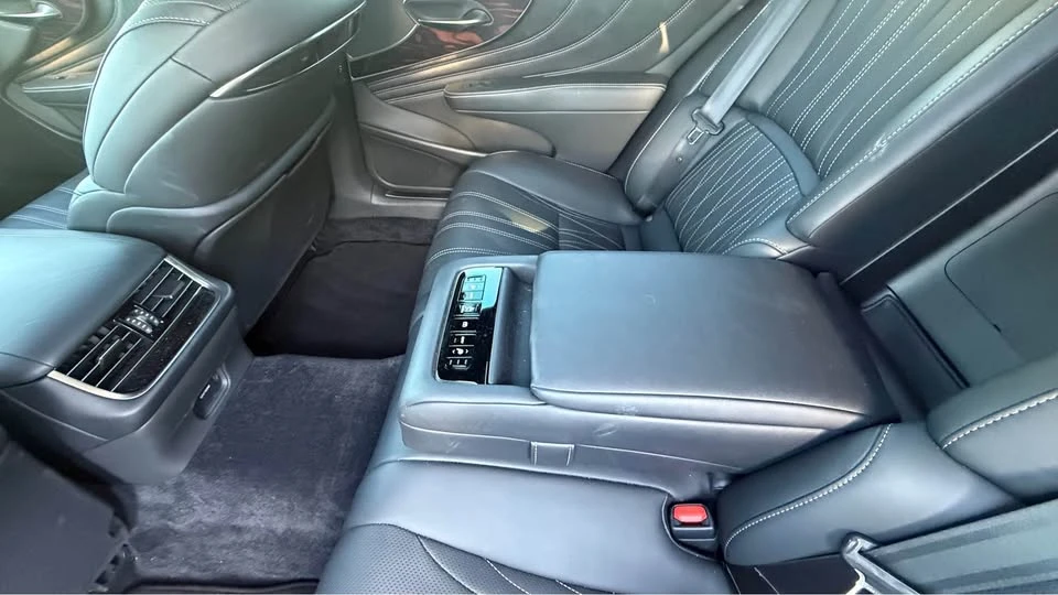 2022 Lexus LS 5th Gen - Image 12 of 15