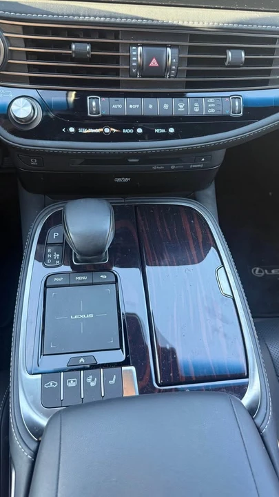 2022 Lexus LS 5th Gen - Image 15 of 15