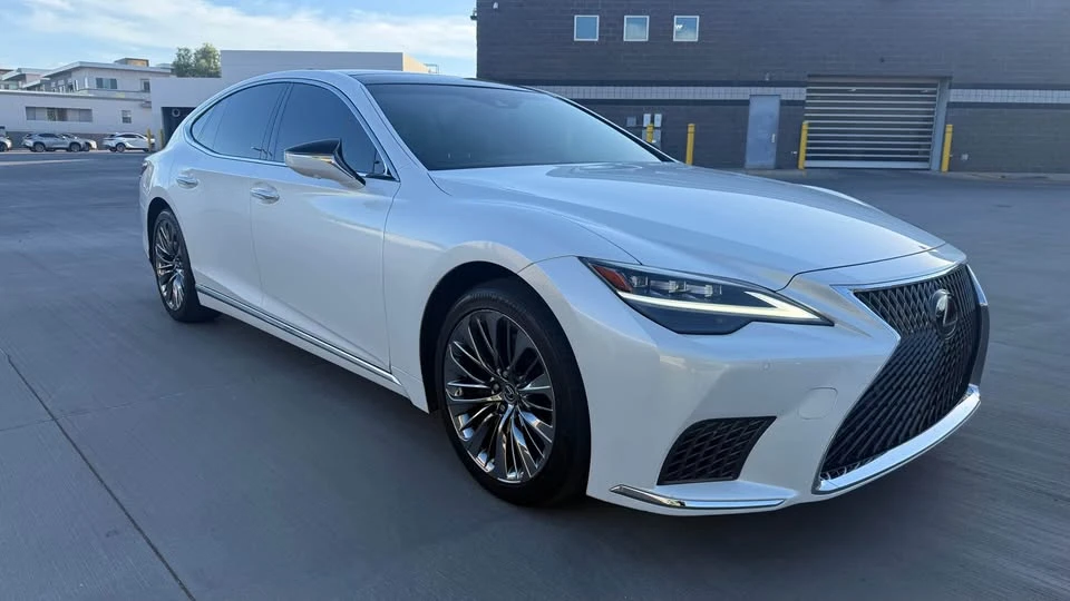 2022 Lexus LS 5th Gen - Image 7 of 15
