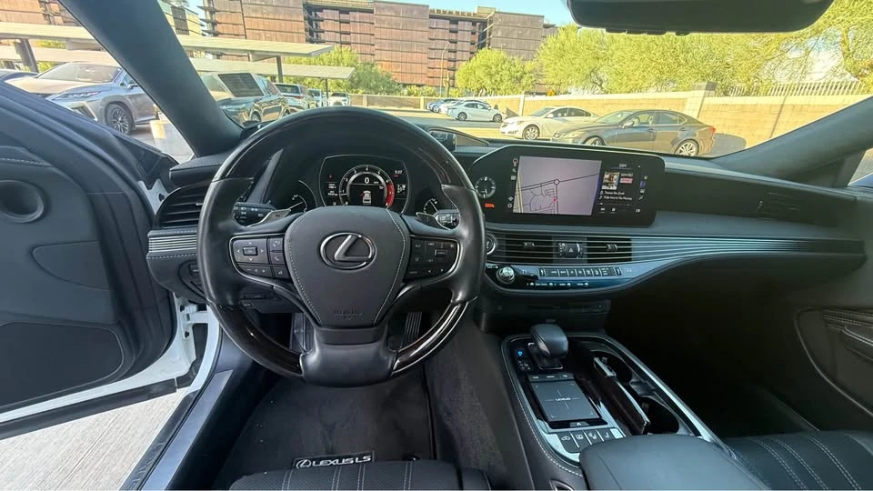 2022 Lexus LS 5th Gen - Image 10 of 15