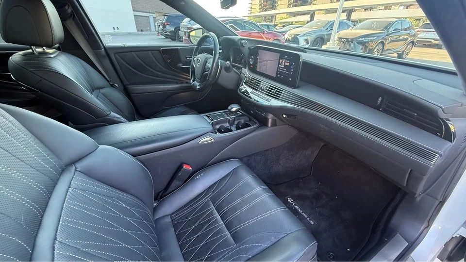 2022 Lexus LS 5th Gen - Image 13 of 15