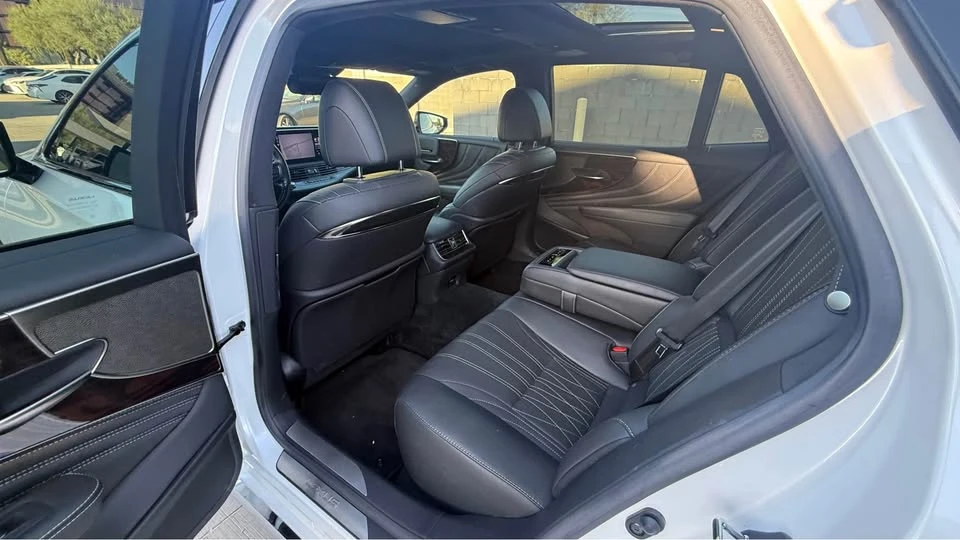 2022 Lexus LS 5th Gen - Image 11 of 15