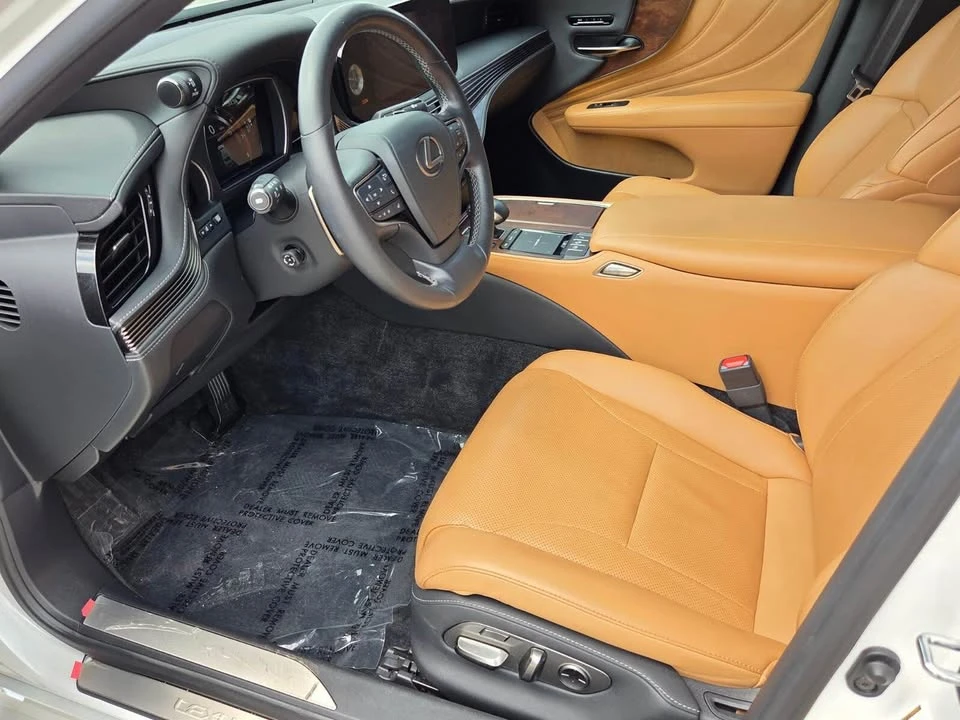 2022 Lexus LS 5th Gen - Image 6 of 10