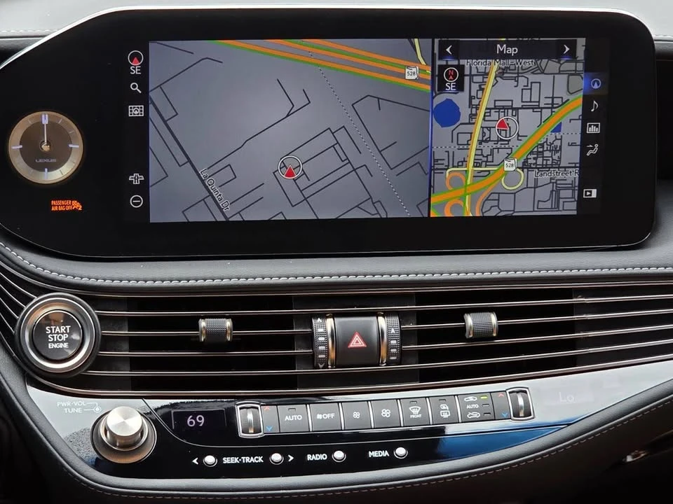 2022 Lexus LS 5th Gen - Image 8 of 10