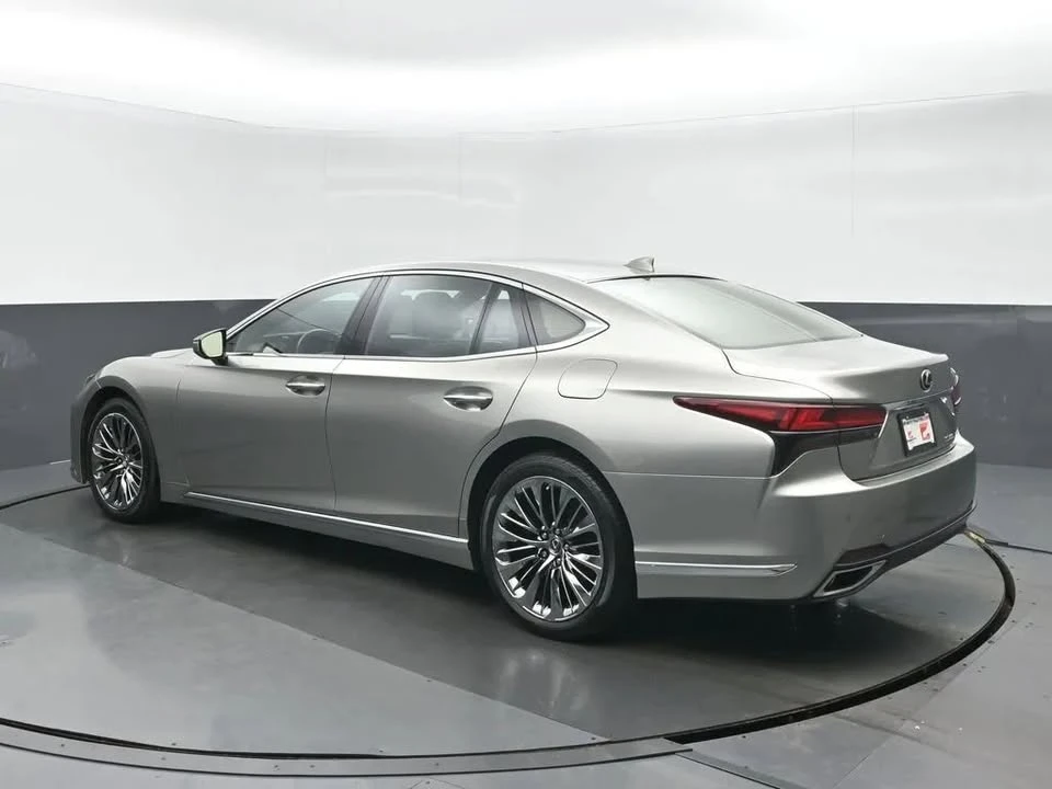 2022 Lexus LS 5th Gen - Image 5 of 20