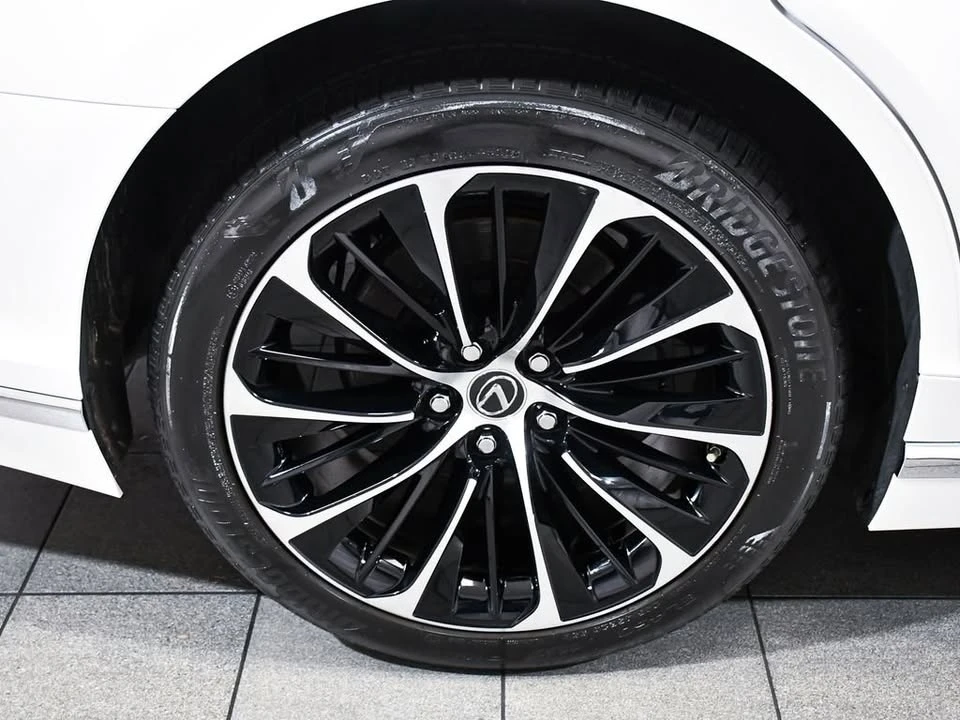 2022 Lexus LS 5th Gen - Image 8 of 20