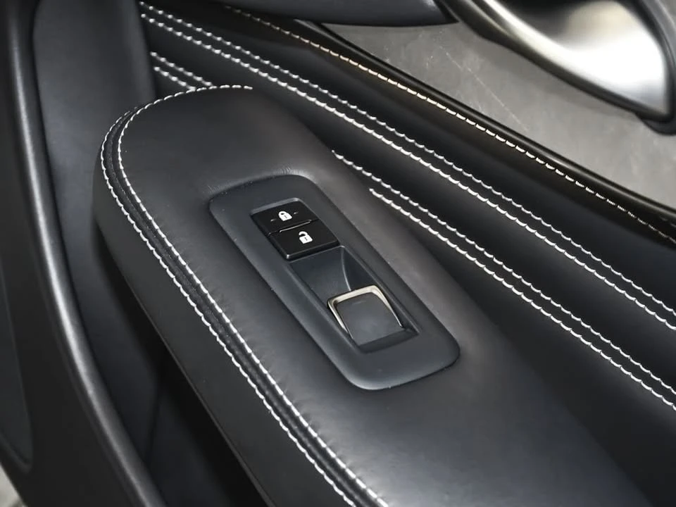 2022 Lexus LS 5th Gen - Image 19 of 20