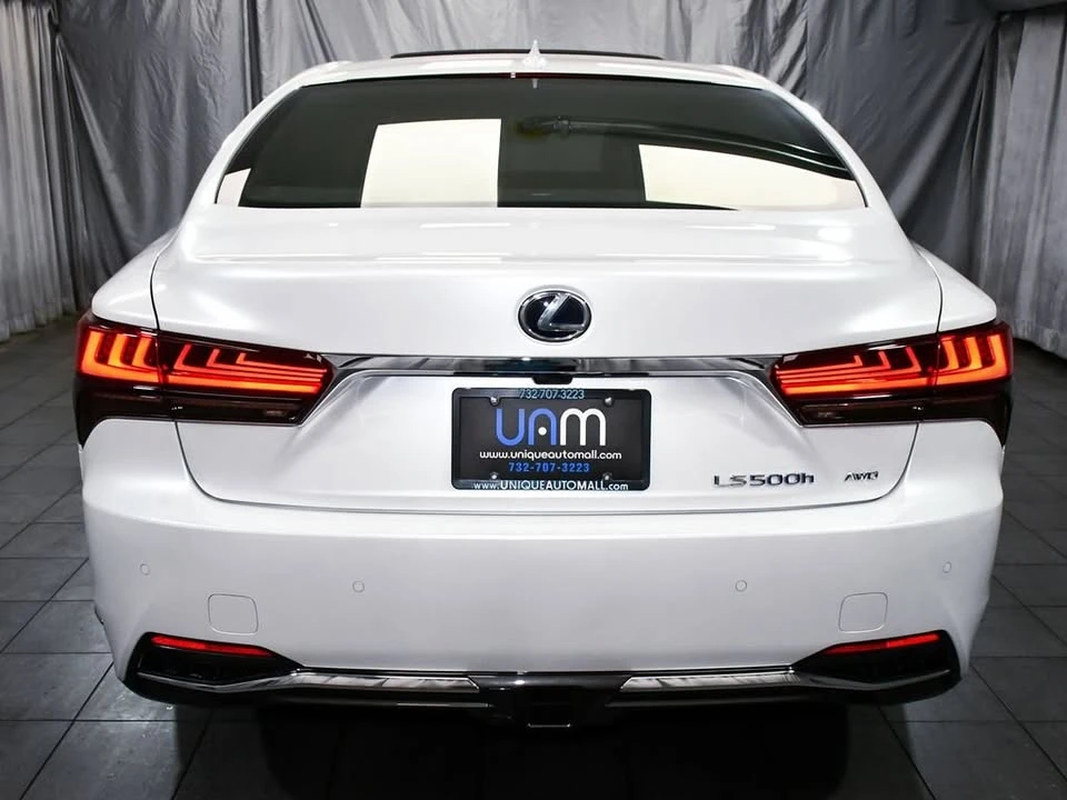 2022 Lexus LS 5th Gen - Image 5 of 20