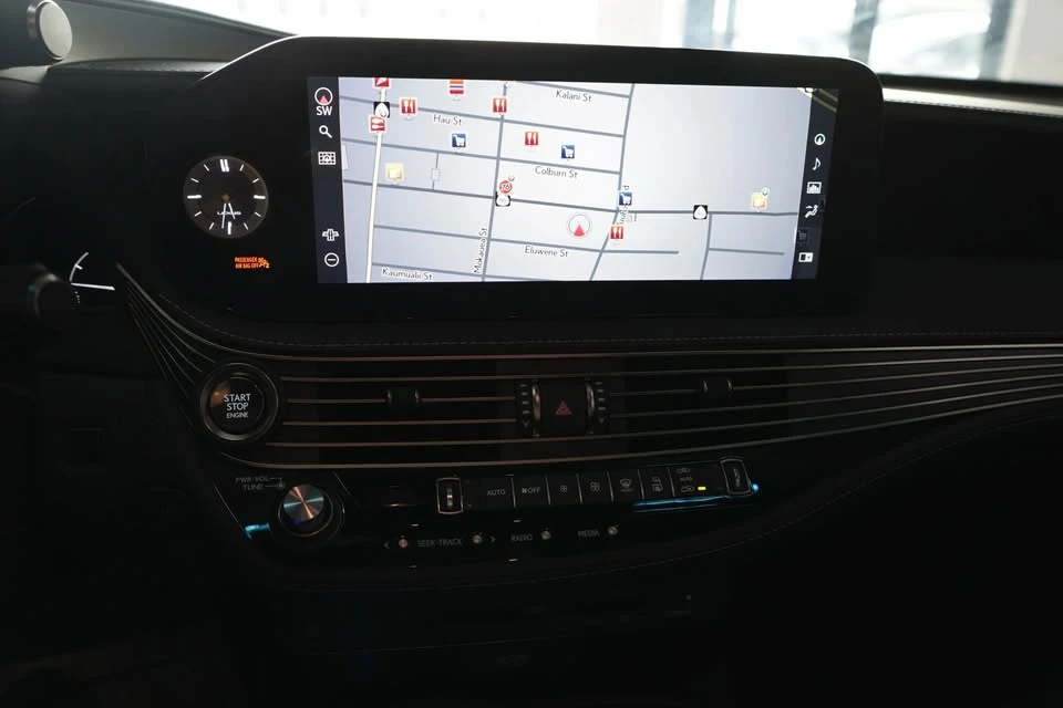 2022 Lexus LS 5th Gen - Image 7 of 20