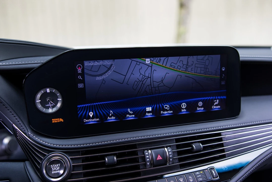 2022 Lexus LS 5th Gen - Image 12 of 31