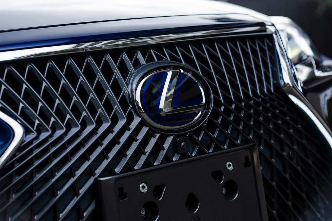 2022 Lexus LS 5th Gen - Image 18 of 31