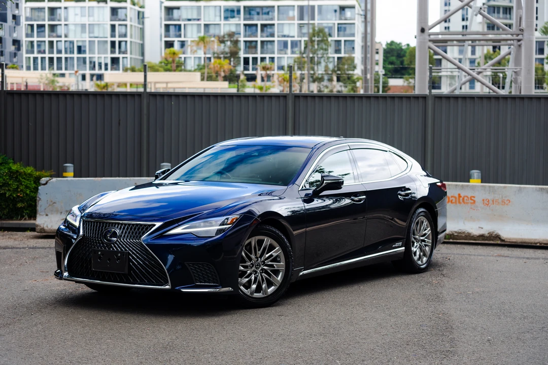 2022 Lexus LS 5th Gen - Image 3 of 31