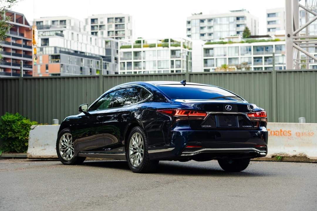 2022 Lexus LS 5th Gen - Image 5 of 31