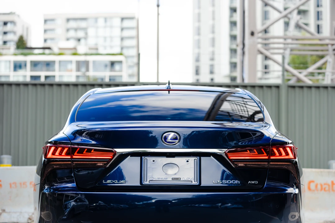 2022 Lexus LS 5th Gen - Image 30 of 31