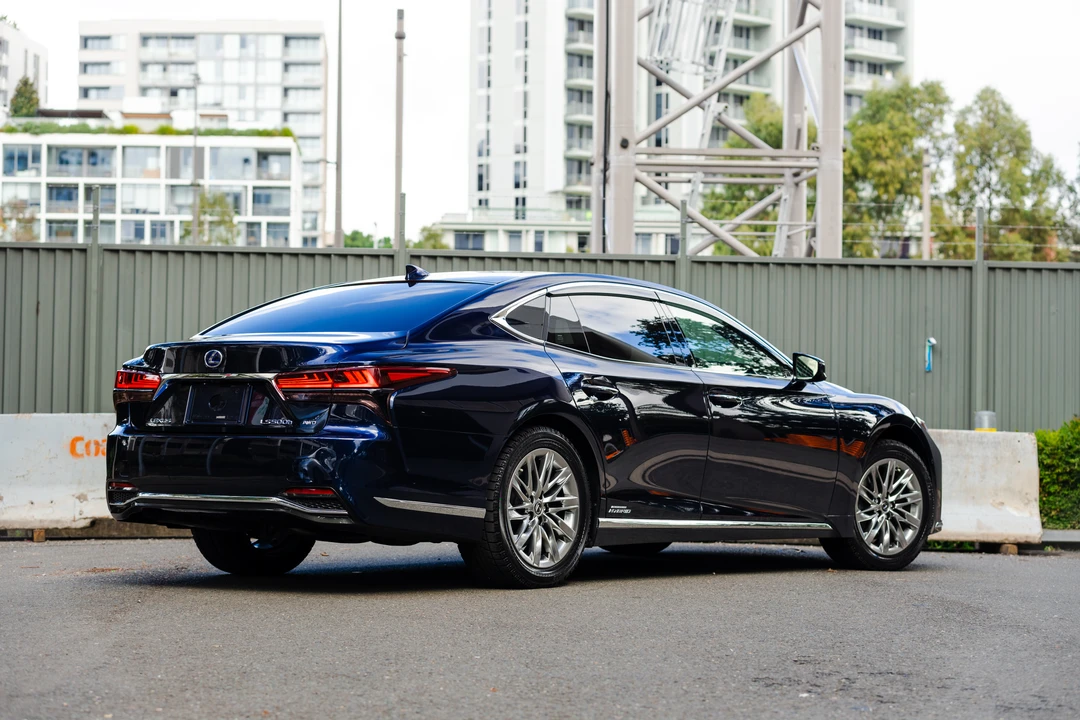 2022 Lexus LS 5th Gen - Image 7 of 31