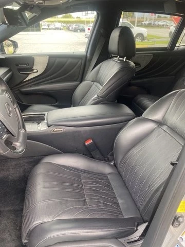 2022 Lexus LS 5th Gen - Image 7 of 17