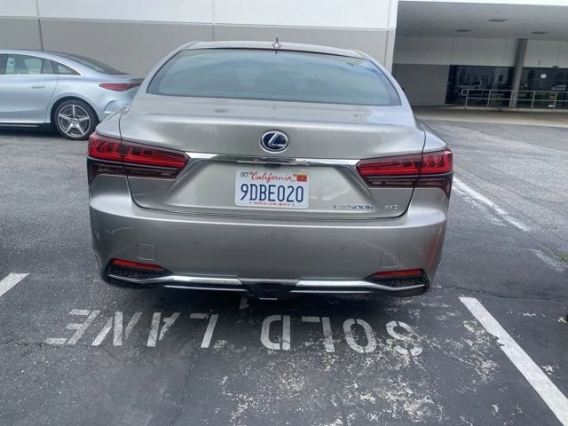 2022 Lexus LS 5th Gen - Image 4 of 17