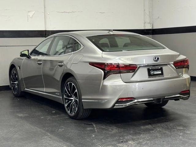 2022 Lexus LS 5th Gen - Image 10 of 31