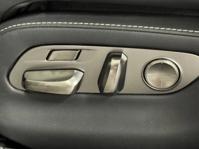2022 Lexus LS 5th Gen - Image 24 of 31