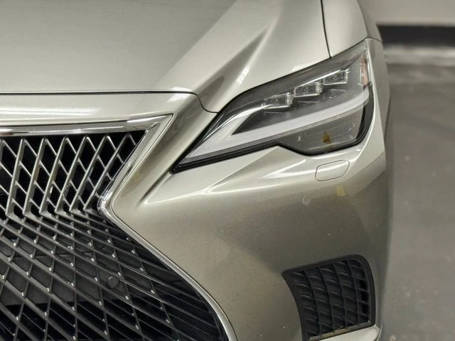 2022 Lexus LS 5th Gen - Image 8 of 31