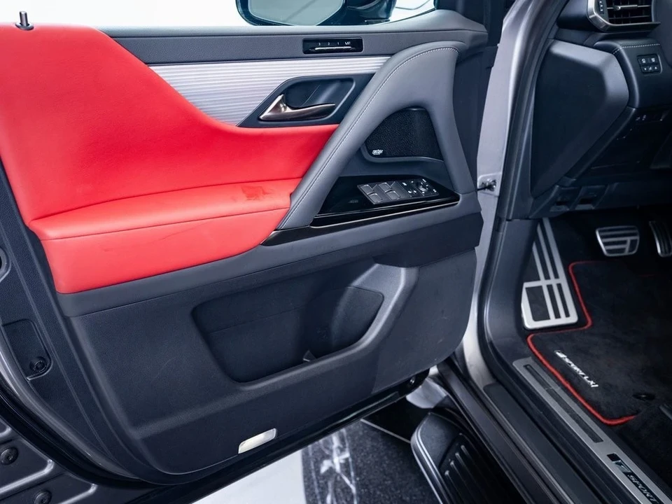 2022 Lexus LX 4th Gen - Image 18 of 21