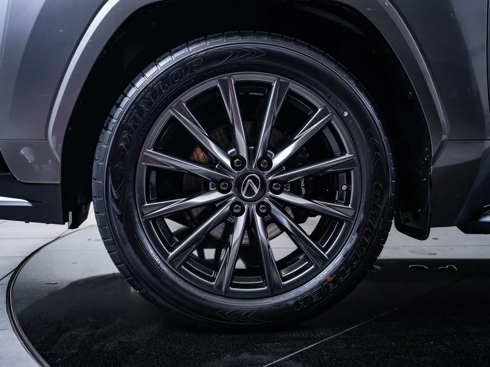 2022 Lexus LX 4th Gen - Image 15 of 21