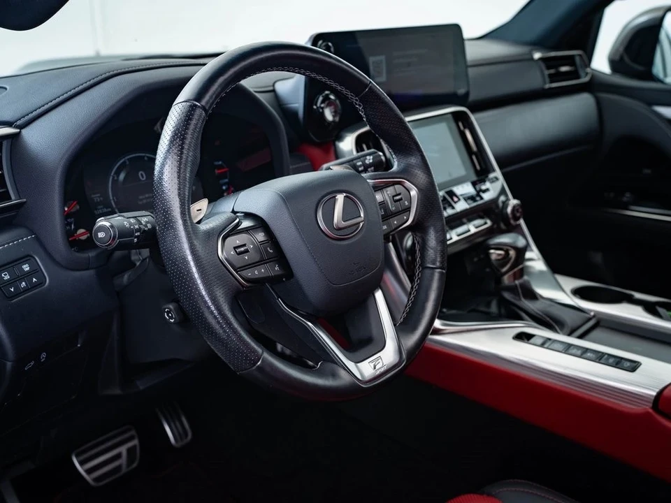 2022 Lexus LX 4th Gen - Image 20 of 21