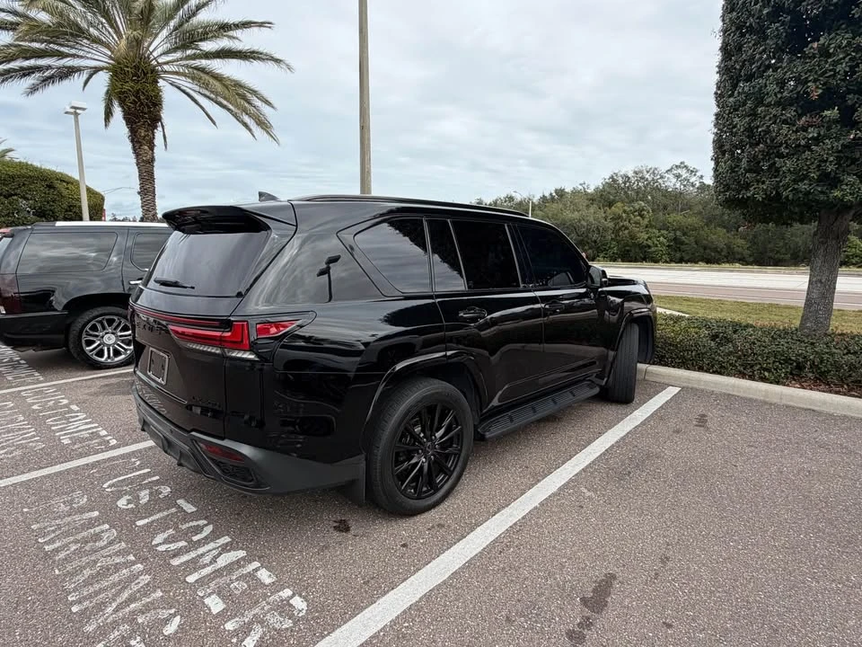 2022 Lexus LX 4th Gen - Image 6 of 8