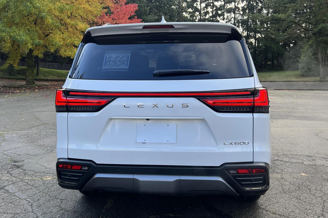 2022 Lexus LX 4th Gen - Image 5 of 31
