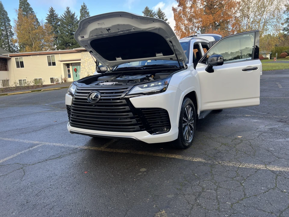 2022 Lexus LX 4th Gen - Image 26 of 31