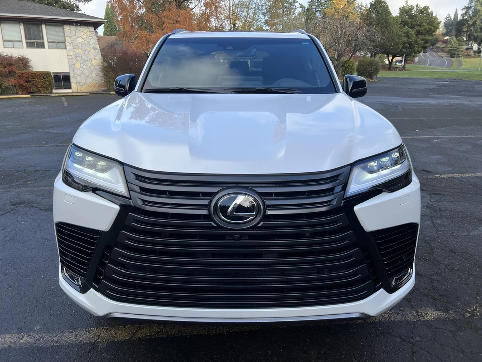 2022 Lexus LX 4th Gen - Image 6 of 31