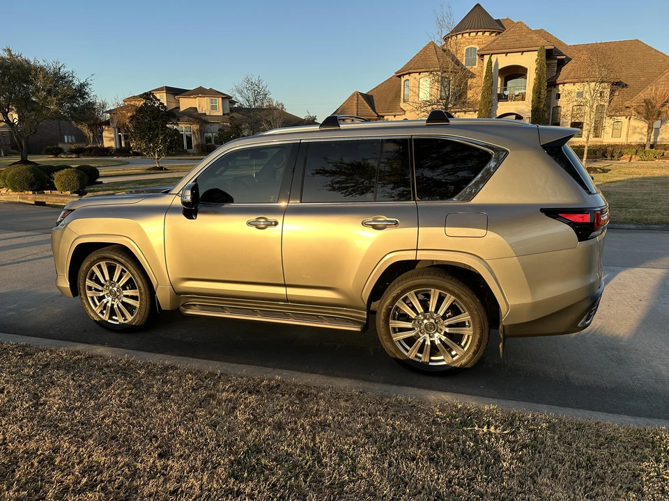 2022 Lexus LX 4th Gen - Image 14 of 31