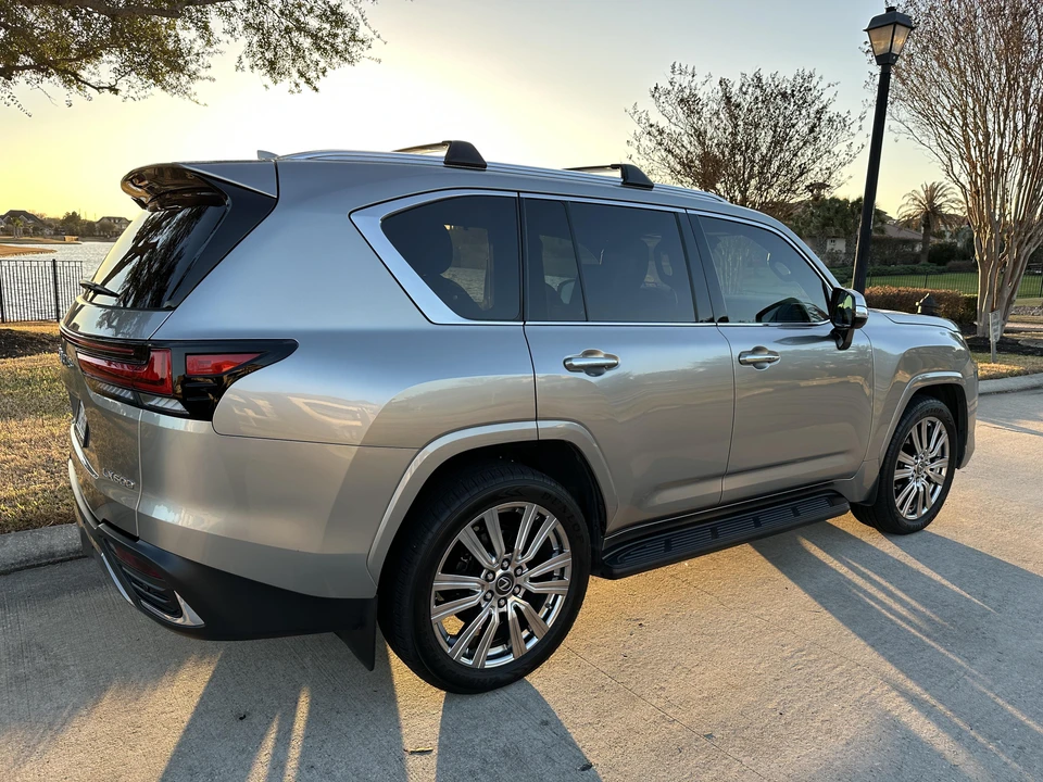 2022 Lexus LX 4th Gen - Image 29 of 31
