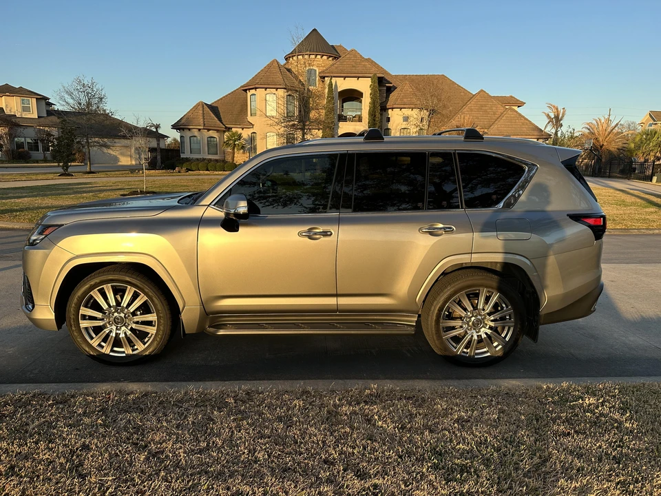 2022 Lexus LX 4th Gen - Image 13 of 31