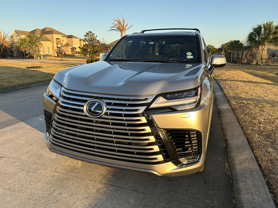 2022 Lexus LX 4th Gen - Image 7 of 31