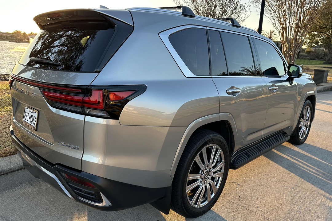 2022 Lexus LX 4th Gen - Image 4 of 31