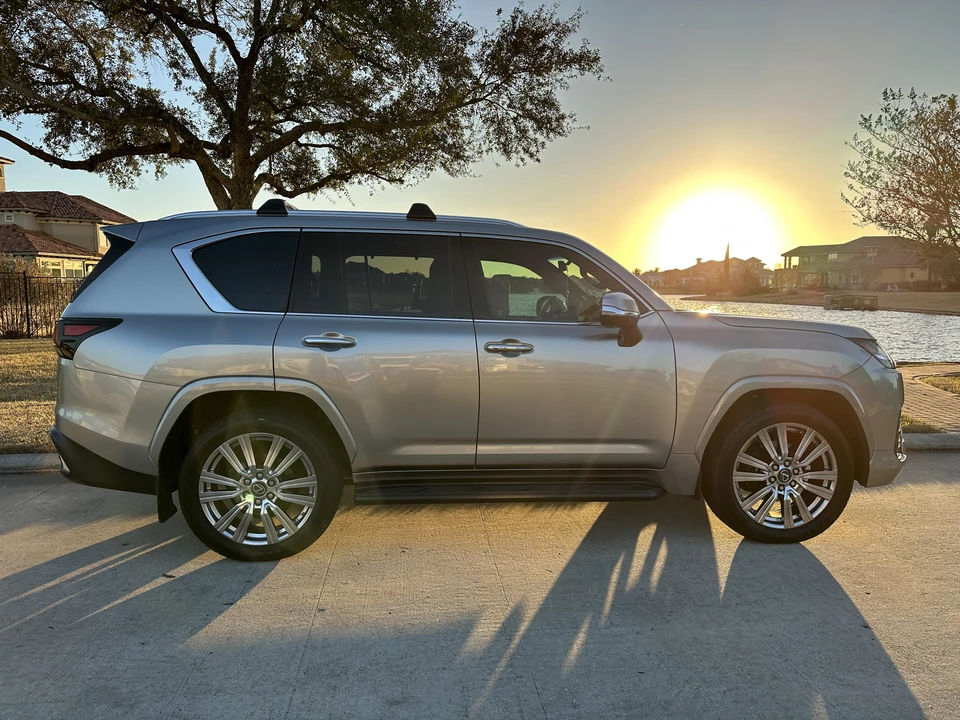 2022 Lexus LX 4th Gen - Image 30 of 31