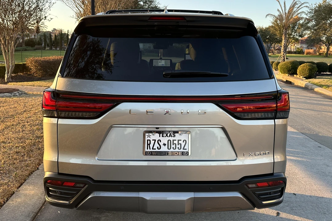 2022 Lexus LX 4th Gen - Image 5 of 31